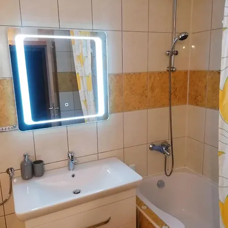 Erdgeschosswohnung Mit Terrasse Und Meerblick * Trogir